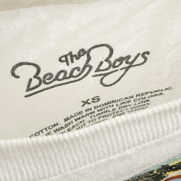 NEW The Beach Boys Graphic Tee - Picture 2 of 7